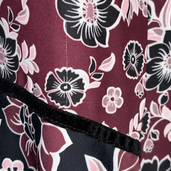 NWT Ella Moon Lena Ruffled Sleeve V- Neck Wrap Dress Women's Medium Maroon,Black - Picture 16 of 16